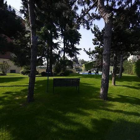Corvetto Porto Di Mare Hotel apartamentowy 4*